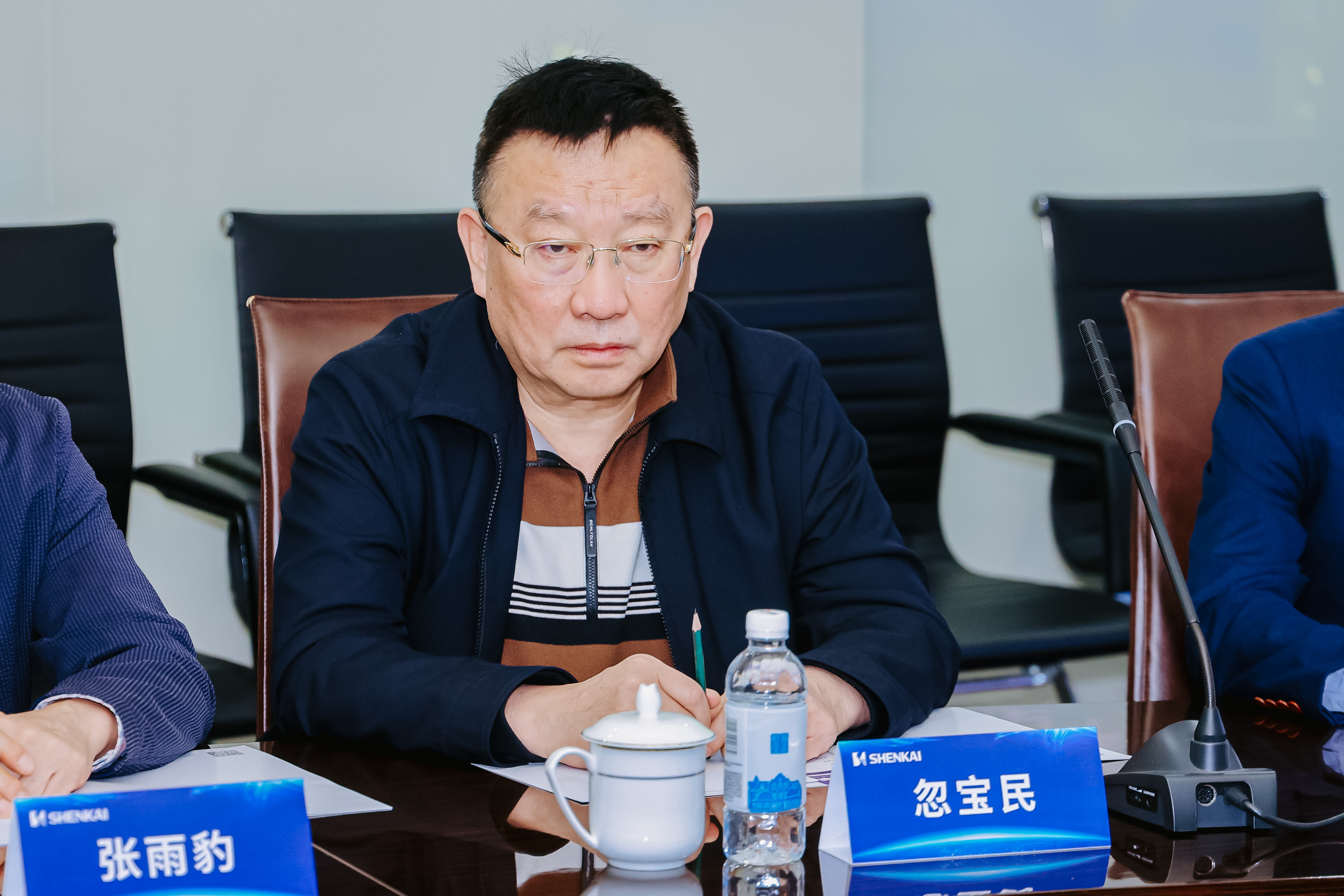 中石協(xié)劉宏斌會(huì)長(zhǎng)一行蒞臨神開(kāi)參觀考察(圖7) 中石協(xié)劉宏斌會(huì)長(zhǎng)一行蒞臨神開(kāi)參觀考察(圖7)